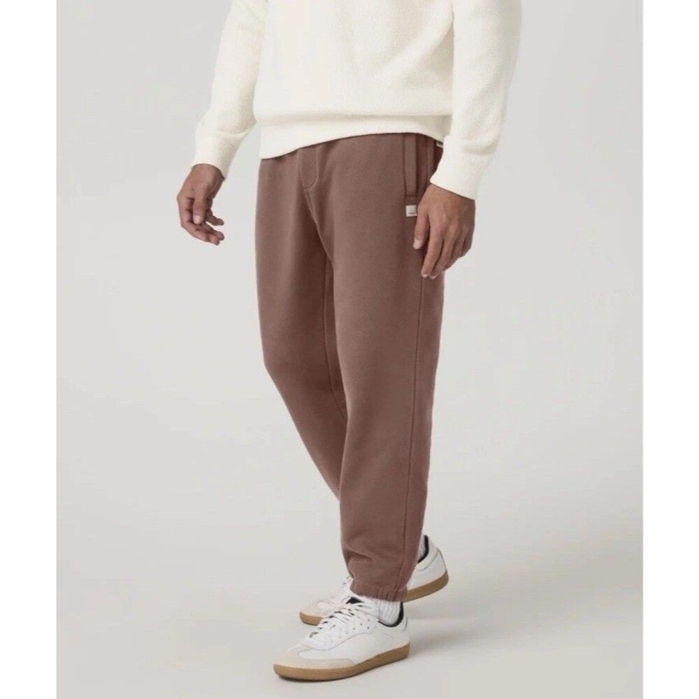 Vuori Men’s Seaside Sweatpant Joggers Sable Brown Size XXL Fleece Relaxed V4007